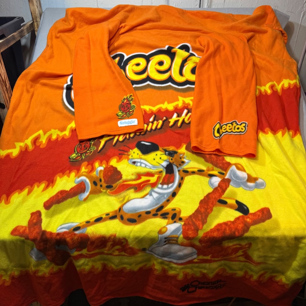 Cheetos Flamin Hot Snuggie Blanket Fleece Chester Cheetah Lounge Wear‎